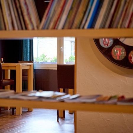 Logis L'Ermitage Hotel & Restaurant Saulges Eksteriør bilde