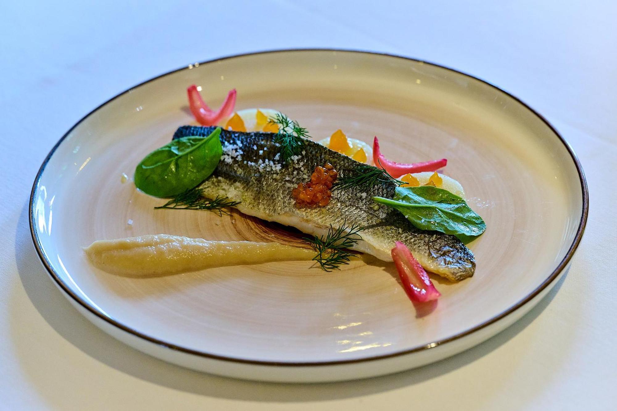 Logis L'Ermitage Hotel & Restaurant Saulges Eksteriør bilde